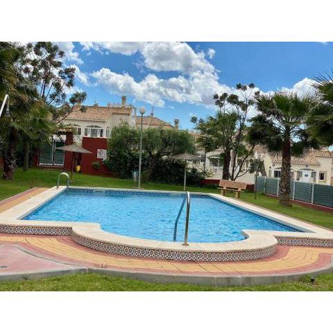 Pleasant holiday home in Torrevieja with shared pool