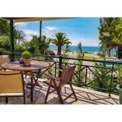 SEAFRONT PRIVILEGE HOUSE Nikiti Beach