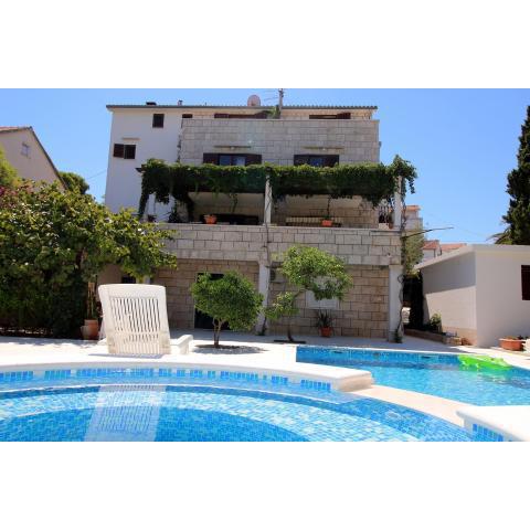 Seaside apartments with a swimming pool Sutivan, Brac - 15502