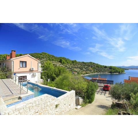 Seaside family friendly house with a swimming pool Cove Mikulina Luka, Korcula - 20116