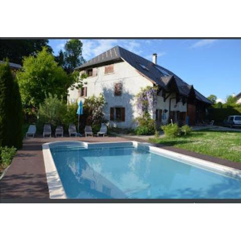 Studio 4 personnes/piscine/proche Annecy-Geneve