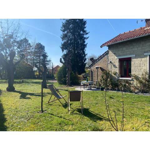 Studio épicéa avec jardin dans charmante propriété