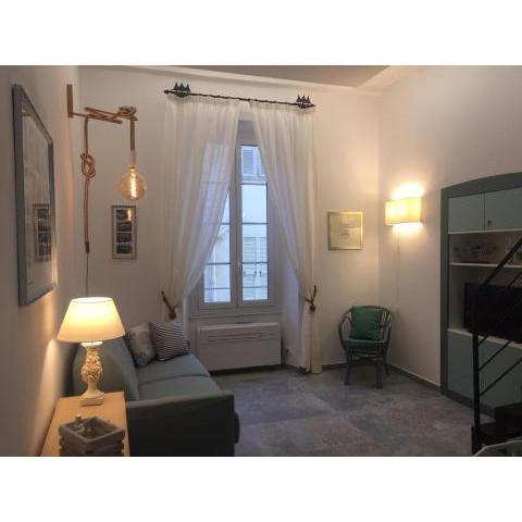 Studio Menton, 1 pièce, 2 personnes - FR-1-196-300