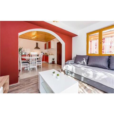 Stunning apartment in Skradin w/ 3 Bedrooms