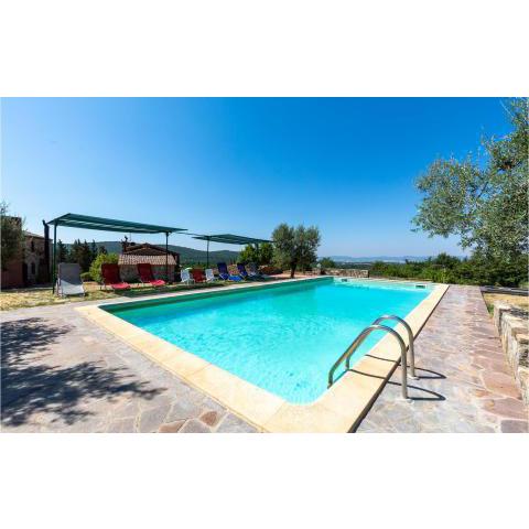 Stunning home in Montegabbione TR with 6 Bedrooms, WiFi and Outdoor swimming pool