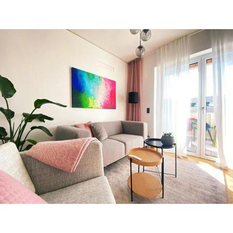 stylishe Wohnung mit Balkon und Tiefgarage