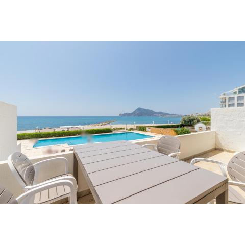 Top first line apartment Altea