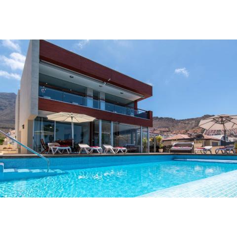 Villa Almeria with ocean views