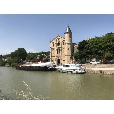 VILLA au cœur des Vignes au bord du Canal du Midi