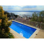 Villa avec piscine et vue panoramique mer