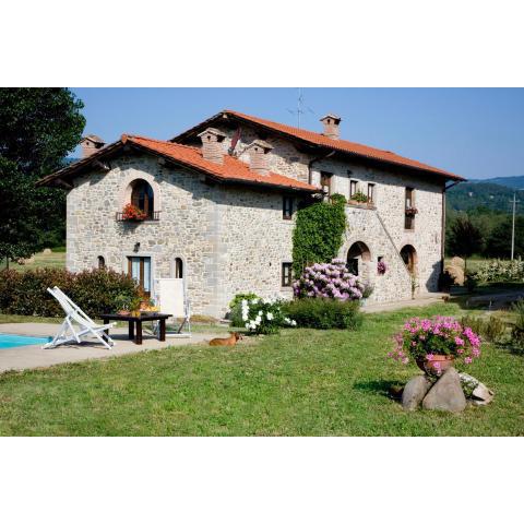 VILLA CASE D'ARNO Tuscany, cool dreams in the uncontaminated nature, pool, pets allowed