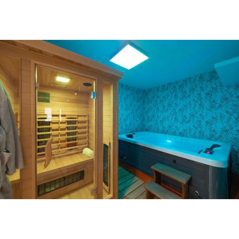 Villa Dovecote with Private Sauna, Jacuzzi & Gym