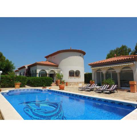 Villa Leonore stunning 2bedroom villa with air-conditioning & private swimming pool