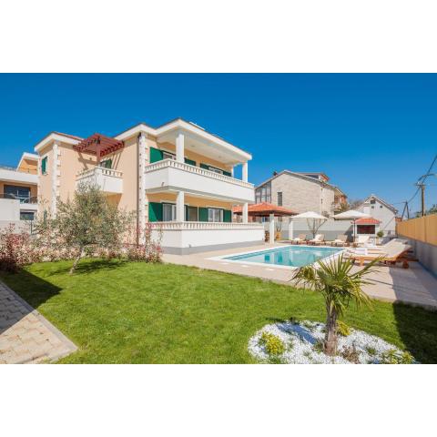 Villa Rosa Ventorum with private pool near Split