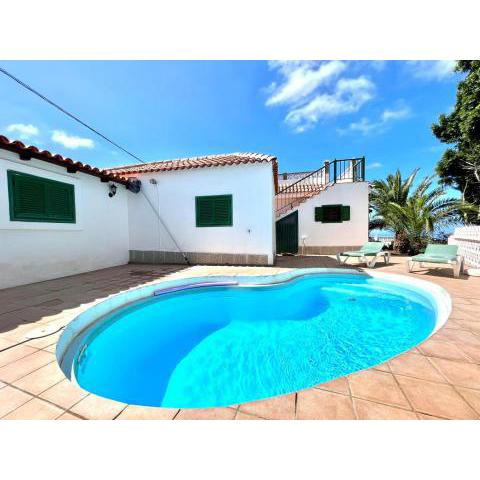 Villa with private pool and sea views in Guia de Isora