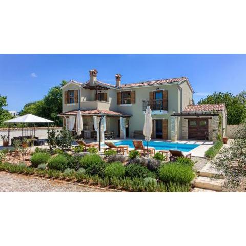 Wonderful villa Gracia Patricia with private pool